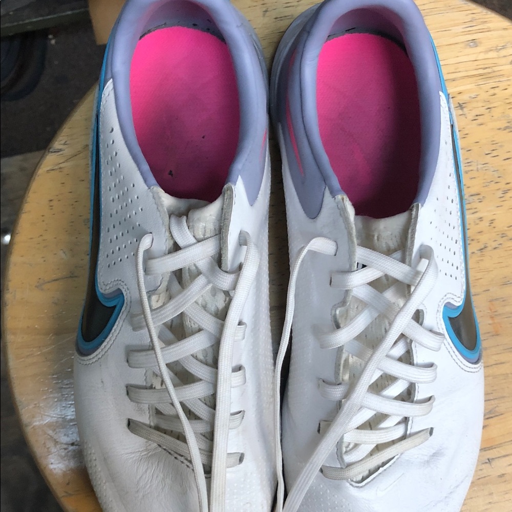 Nike White Black Teal Accent Low-Profile Trainers indoor soccer - Picture 6 of 7
